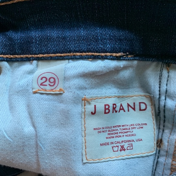J Brand Denim Jean short med rinse 29” - Picture 3 of 3